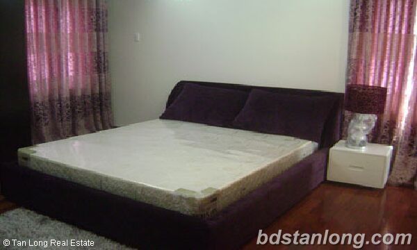 2 apartment in To Ngoc Van, Tay Ho for rent. 2