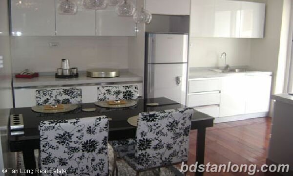 2 apartment in To Ngoc Van, Tay Ho for rent. 3