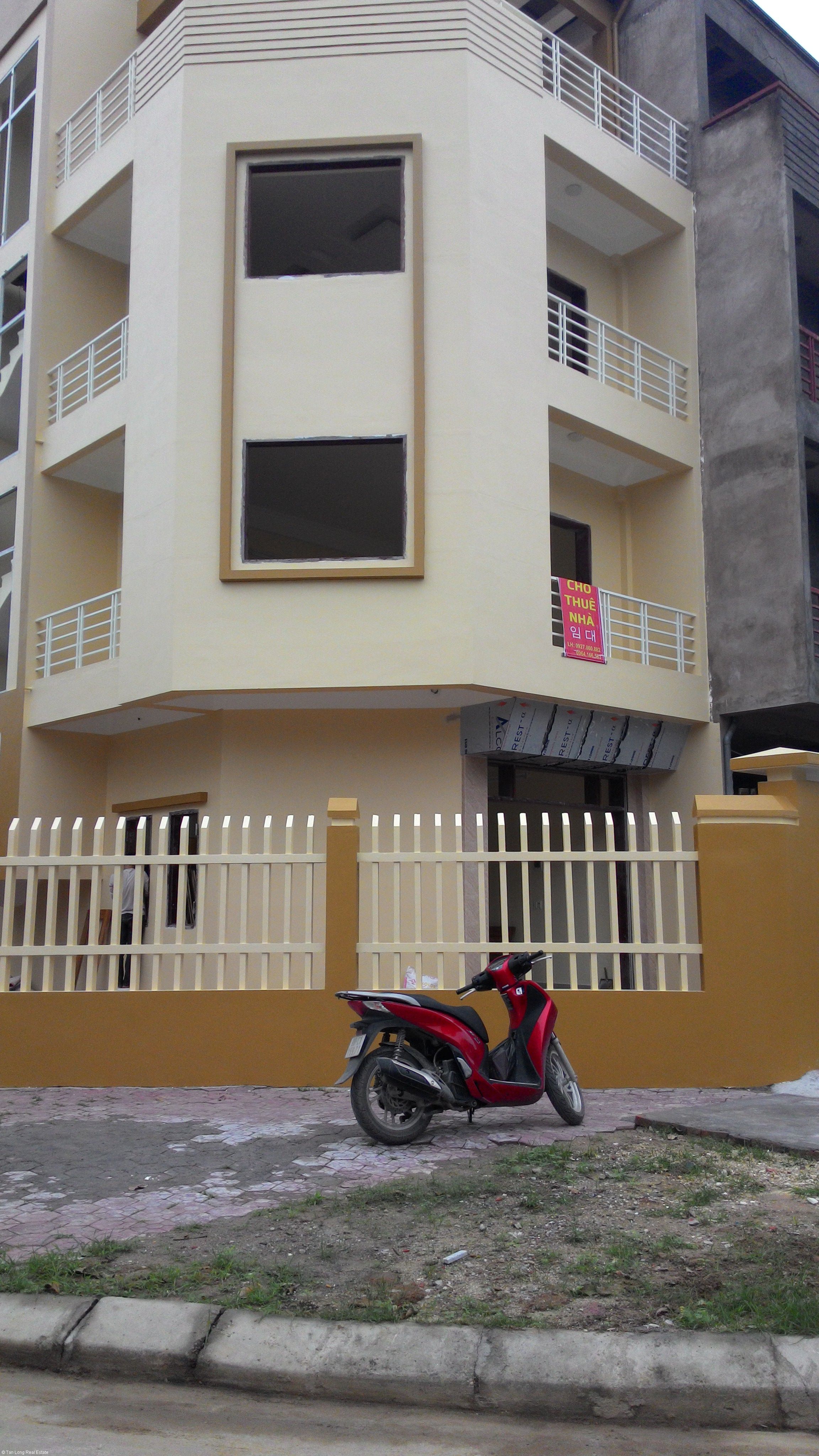 2 fronts modern house for rent in Y Na, Bac Ninh city 4