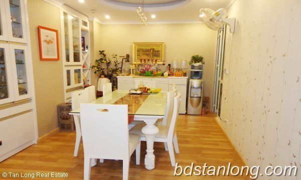 3 bedroom apartment in Ciputra rental 4