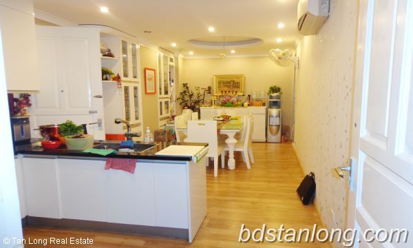 3 bedroom apartment in Ciputra rental 7