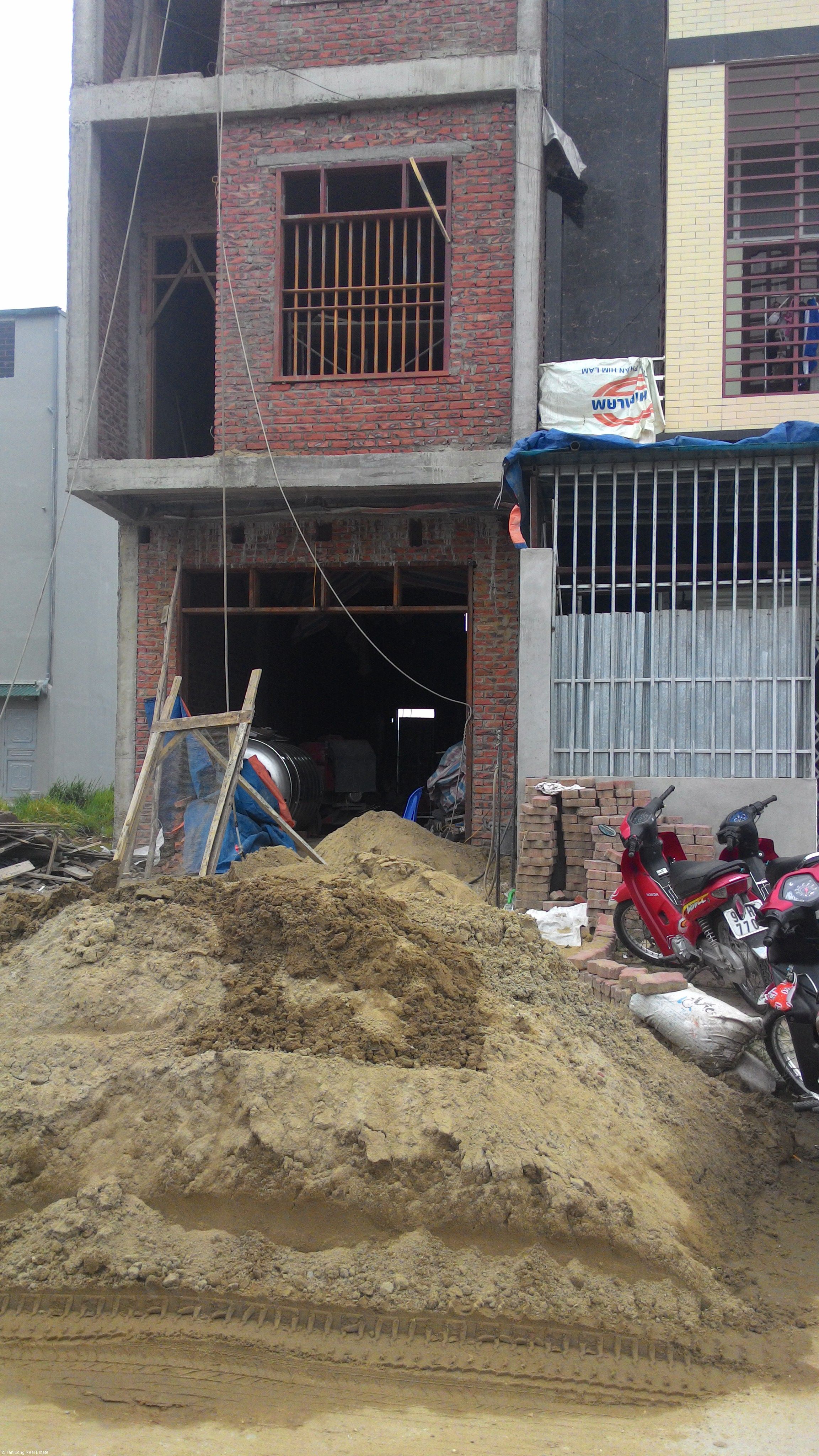 6 bedrooms house with parking for rent in Dai Phuc, Bac Ninh province 1