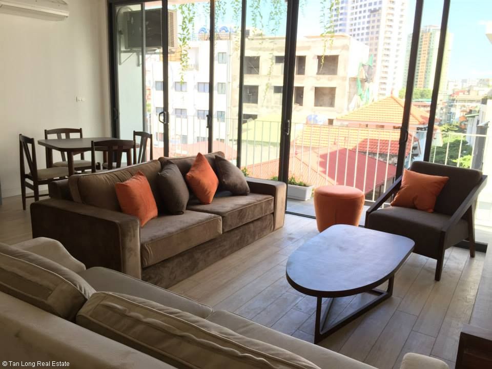 7th floor service apartment in highrise building of Kim Ma street, Ba Dinh district. 1