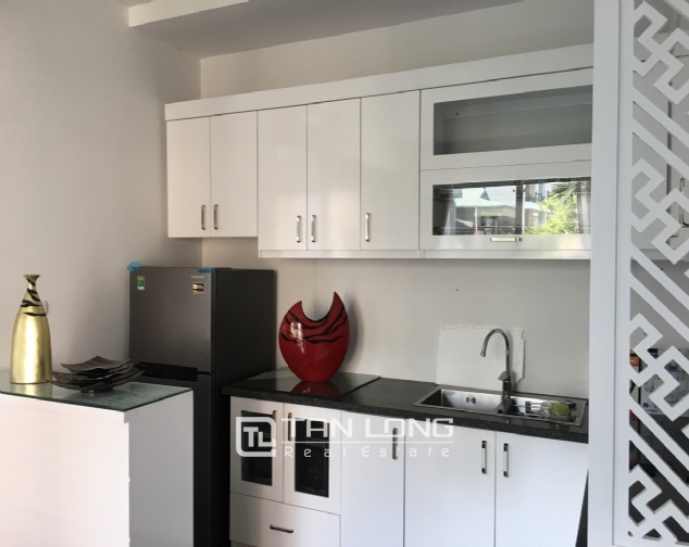 A 1-bedroom apartment for rent on Xuan Dieu street, Tay Ho district! 4