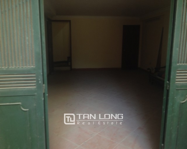 A nice house in Hoang Quoc Viet street, Cau Giay, Ha noi for lease 2
