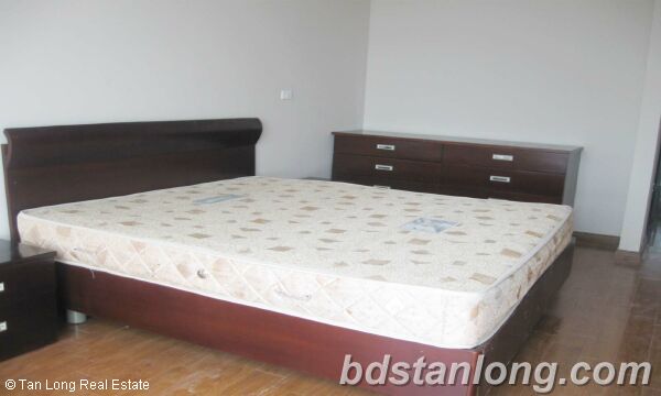 Apartment for rent in 671 Hoang Hoa Tham, Ba Dinh district. 8