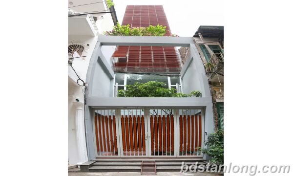 Apartment for rent in Hai Ba Trung district.
