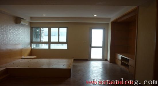 Apartment for rent in Mipec Tower Hanoi 1