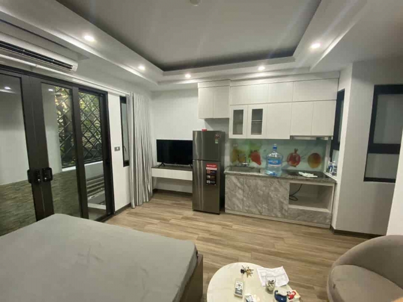 Artfully assembled 3-bedroom apartment for rent in Vinhomes Ocean Park 2, facing Silk Park view 1