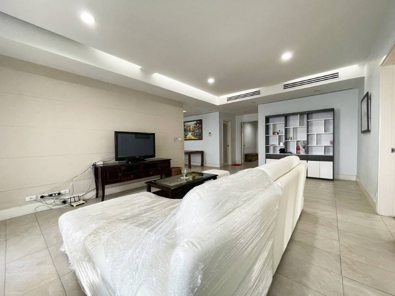 Awesome lakeview apartment for rent in Golden Westlake 2