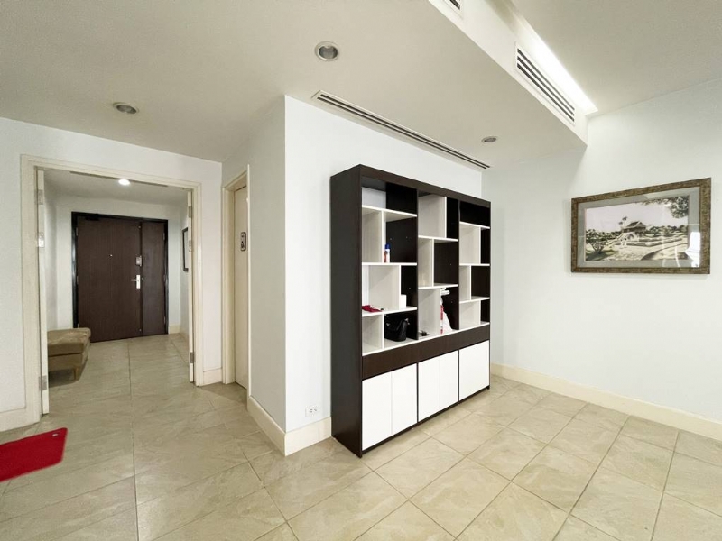 Awesome lakeview apartment for rent in Golden Westlake 6