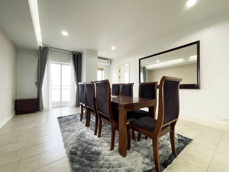 Awesome lakeview apartment for rent in Golden Westlake 12