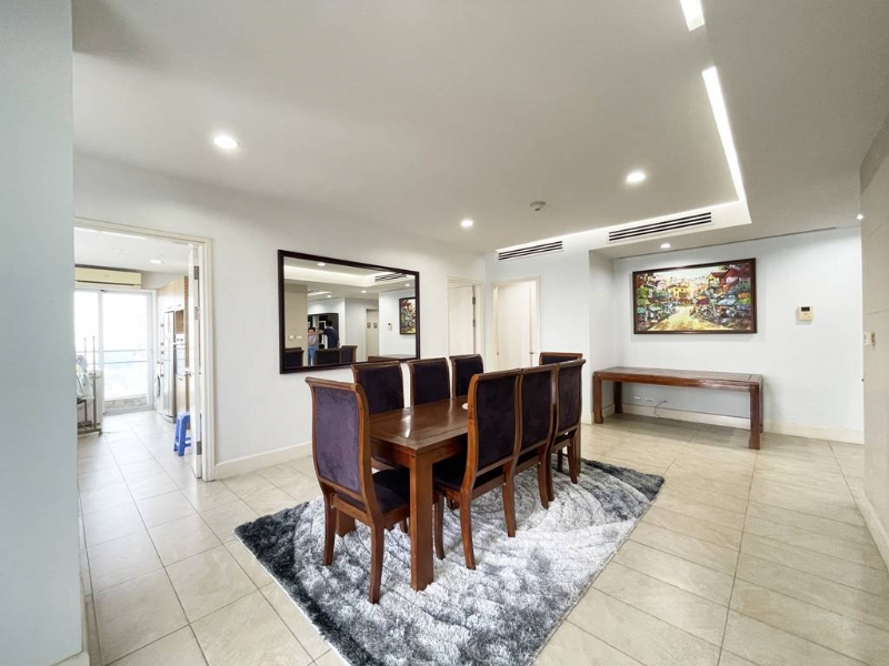 Awesome lakeview apartment for rent in Golden Westlake 16