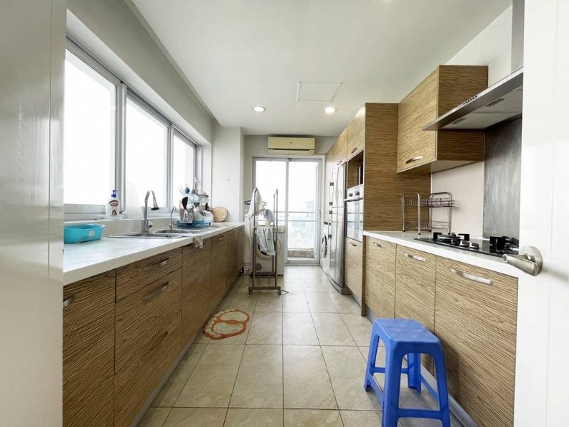 Awesome lakeview apartment for rent in Golden Westlake 18