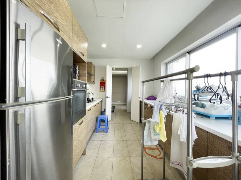 Awesome lakeview apartment for rent in Golden Westlake 19