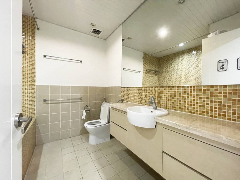 Awesome lakeview apartment for rent in Golden Westlake 24