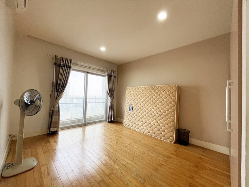 Awesome lakeview apartment for rent in Golden Westlake 27