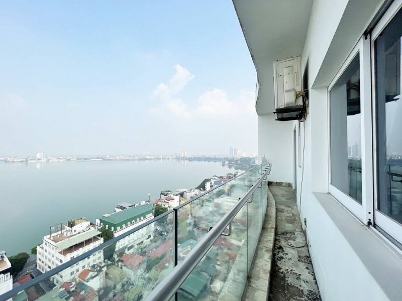 Awesome lakeview apartment for rent in Golden Westlake 40