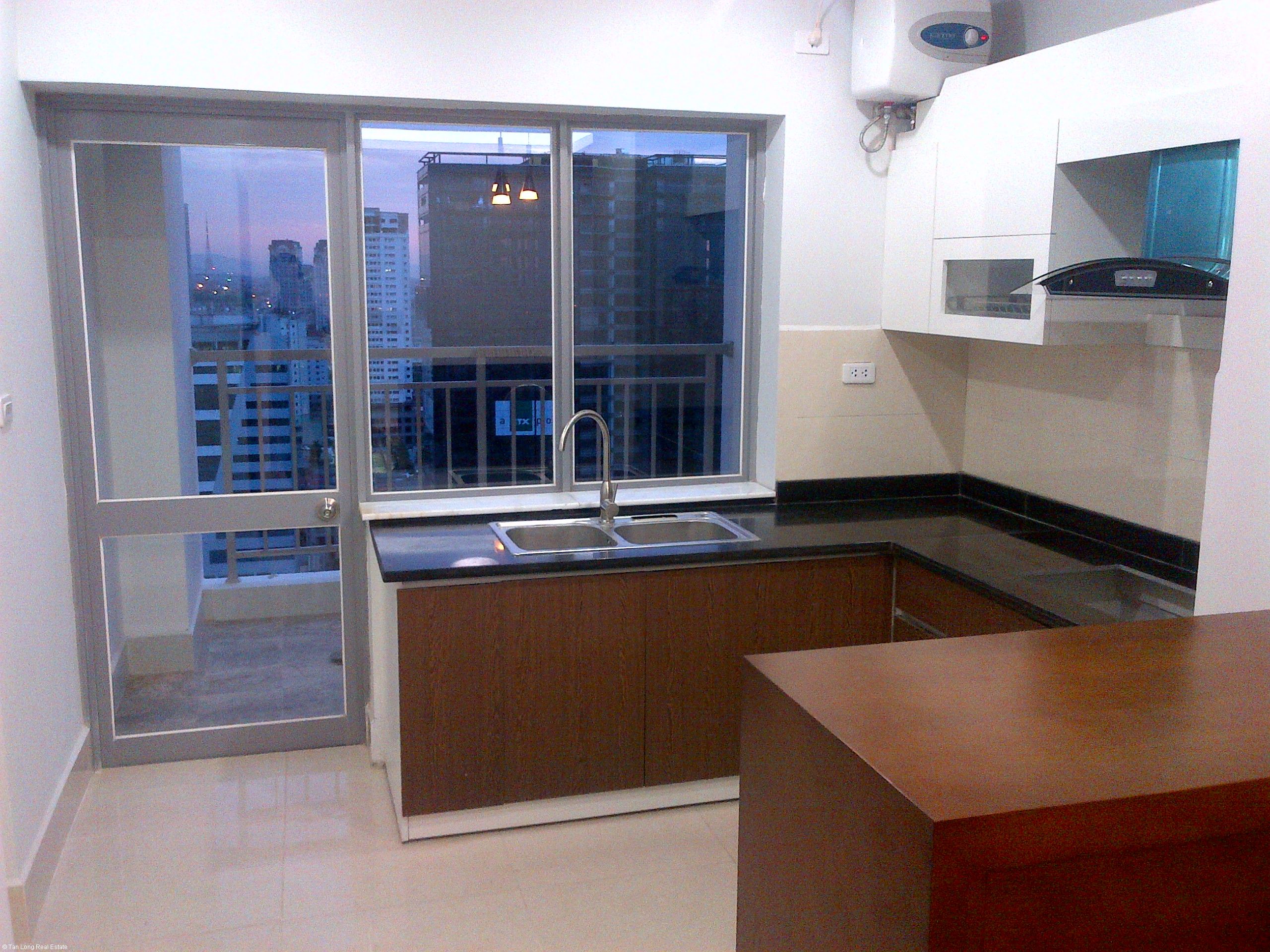Brand new 2 bedroom apartment for rent in Star Tower, Cau Giay, Hanoi 9