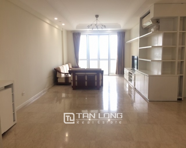 Bright and spacious 4 bedroom apartment for rent in P2 Ciputra 1