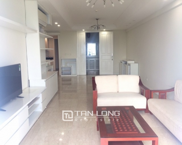 Bright and spacious 4 bedroom apartment for rent in P2 Ciputra 2