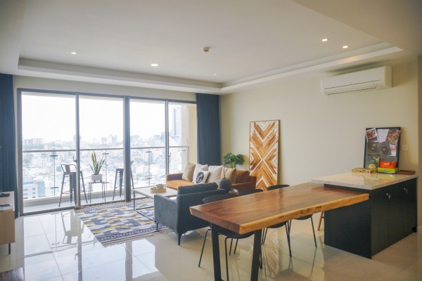 For rent CHCC No. 6 Doi Nhan, Ba Dinh, 76m2, 2BRs, nice furniture, 7.5mil / ton
