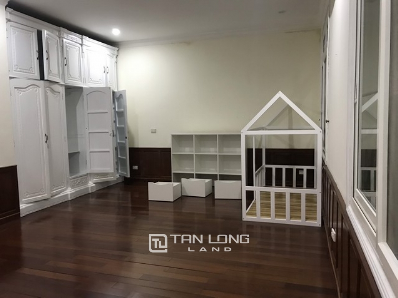 Gardening and fully furnished 4 bedroom villa for rent in G block Ciputra Tay Ho district 1
