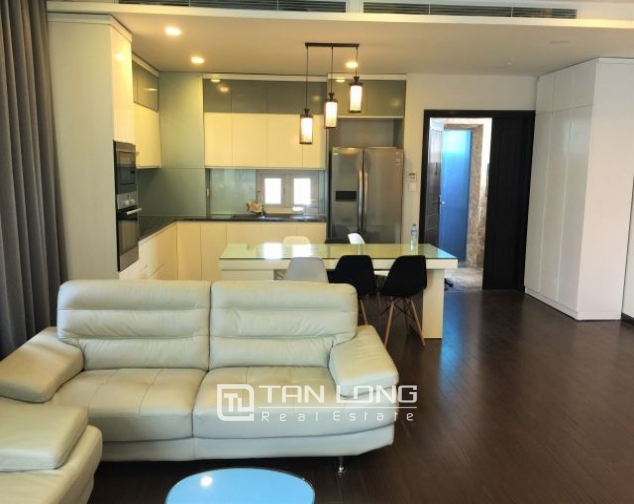 Glamorous serviced apartment in Tue Tinh street, Hai Ba Trung dist for lease 2