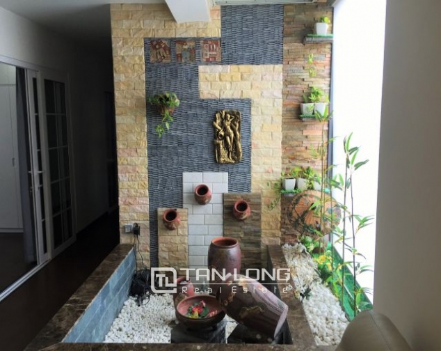 Glamorous serviced apartment in Tue Tinh street, Hai Ba Trung dist for lease 7