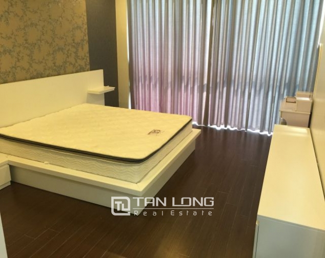 Glamorous serviced apartment in Tue Tinh street, Hai Ba Trung dist for lease 8