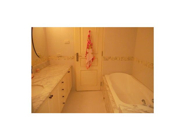 Hi-end 3 bedroom apartment to rent in The Manor, Nam Tu Liem, Hanoi 8
