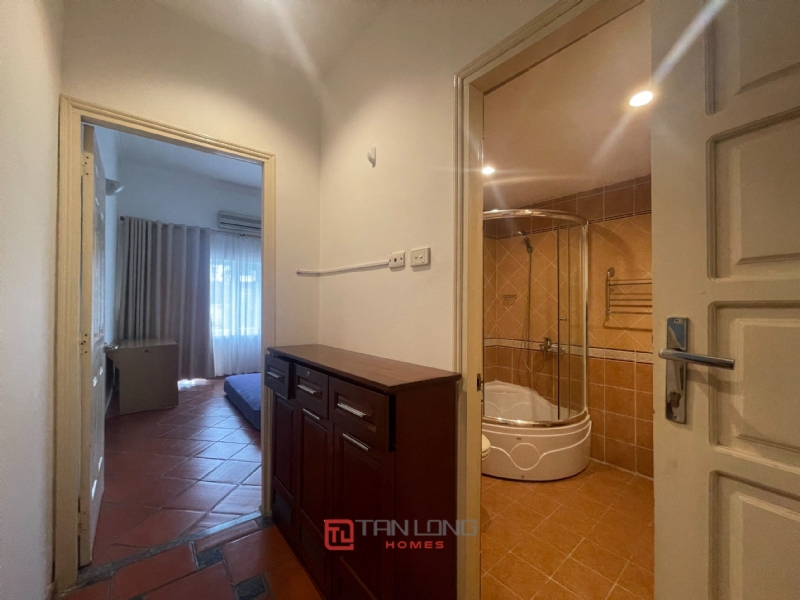 House on Xuan Dieu street for rent. 1