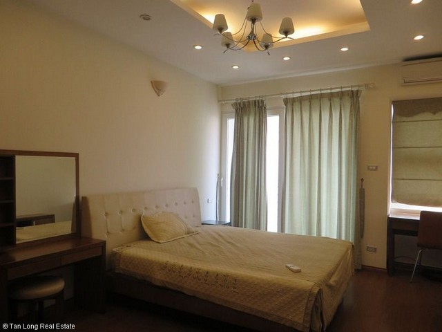 Luxury serviced apartment for lease in Dao Tan street