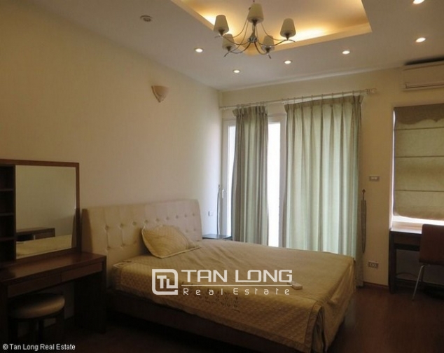 Luxury serviced apartment for lease in Dao Tan street 1