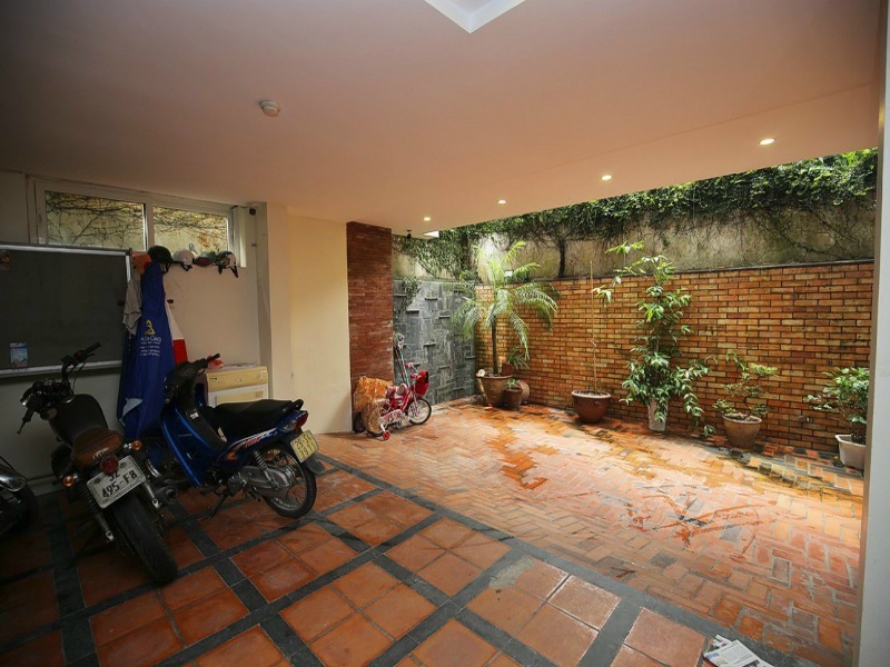 Majestic villas in Trinh Cong Son street, Tay ho dist for lease 3