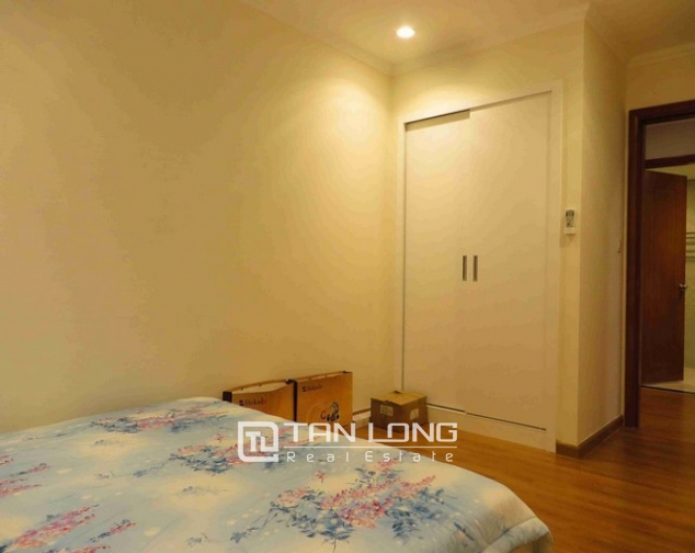 Majestic Vinhomes 54 Nguyen Chi Thanh condominium, Dong Da dist , Hanoi for lease 9