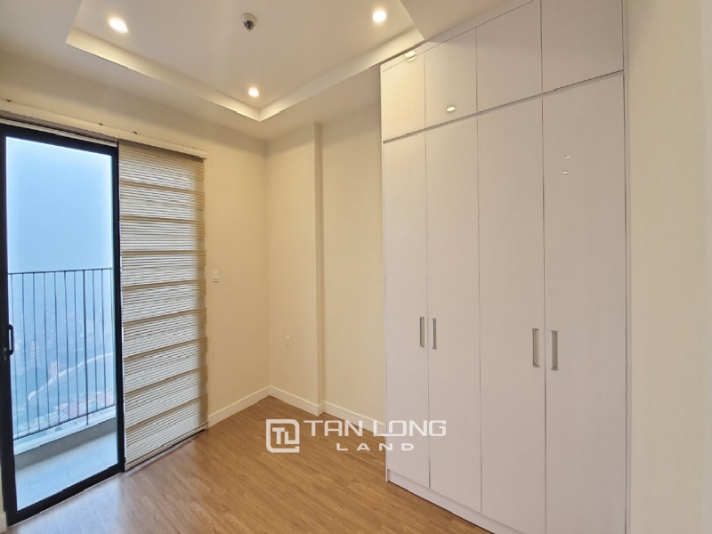 Moden 2-bedroom apartment for rent in Kosmo Tay Ho, Ha Noi 6
