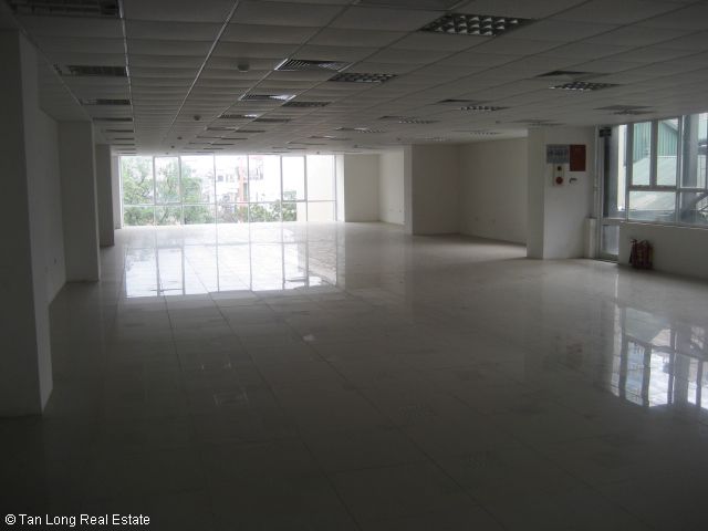 Modern office for rent in Quan Thanh, Ba Dinh, Ha Noi 2