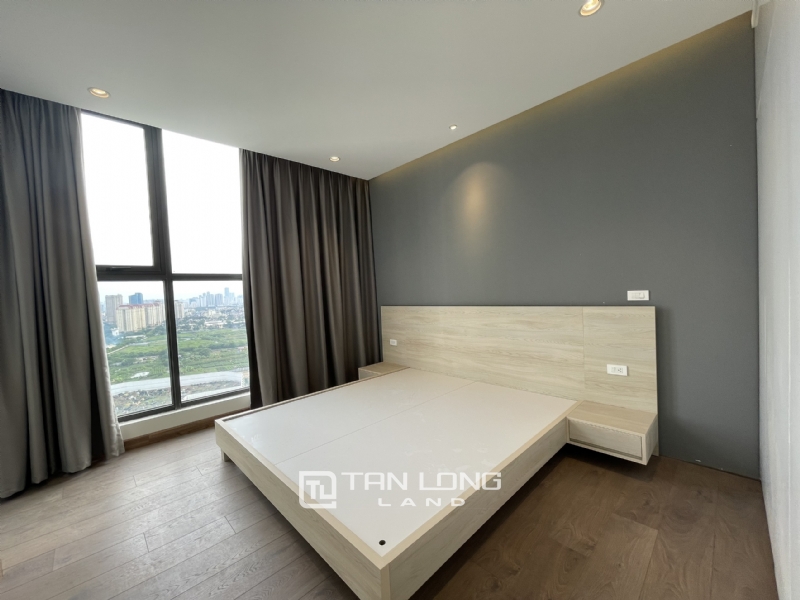 Newly furnished 3 bedroom apartment for rent in R1 building Sunshine Riverside 2