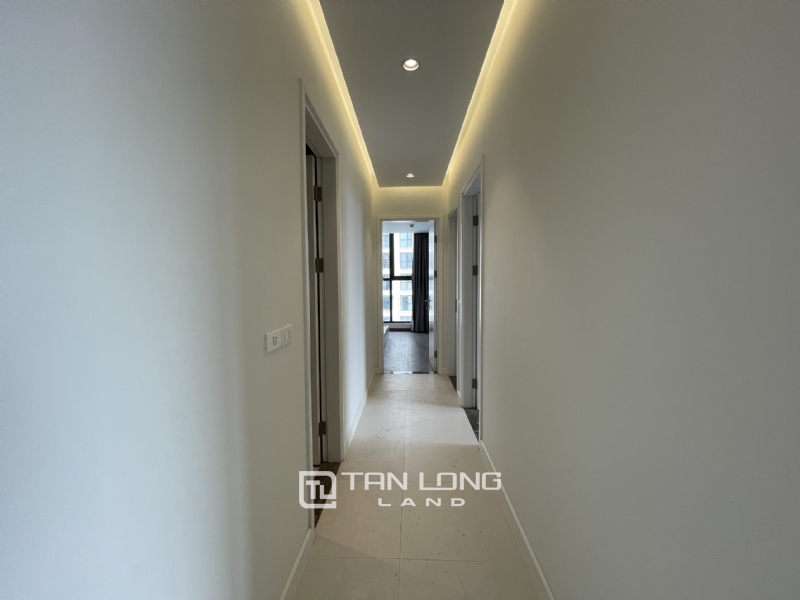 Newly furnished 3 bedroom apartment for rent in R1 building Sunshine Riverside 10