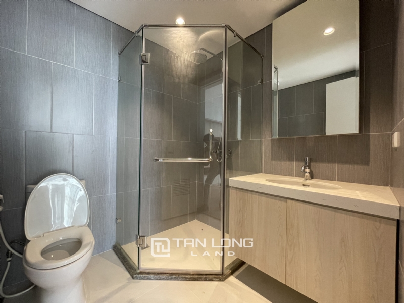 Newly furnished 3 bedroom apartment for rent in R1 building Sunshine Riverside 11
