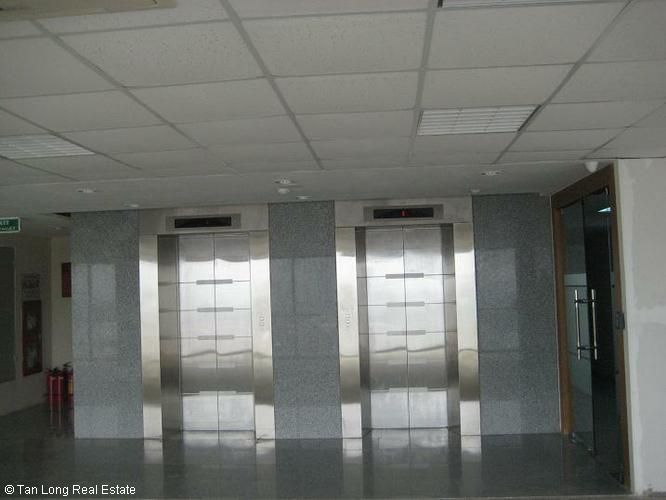 Nice office for rent in Lieu Giai Street, Ba Dinh, Ha Noi 2
