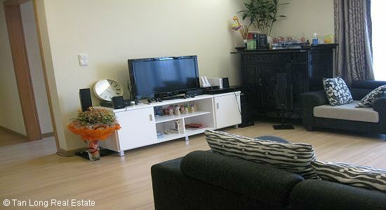 Rent nice apartment in block A, 88 Lang Ha 7