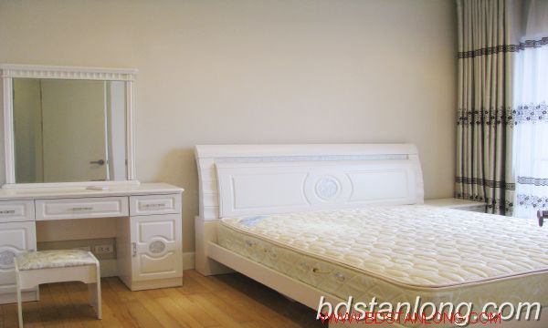 Rental apartment in Golden Westlake, Tay Ho district. 4