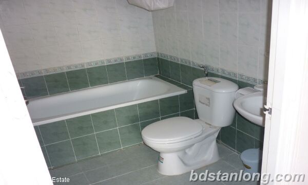 Rental apartment in Vimeco building, Cau Giay, Ha Noi 7