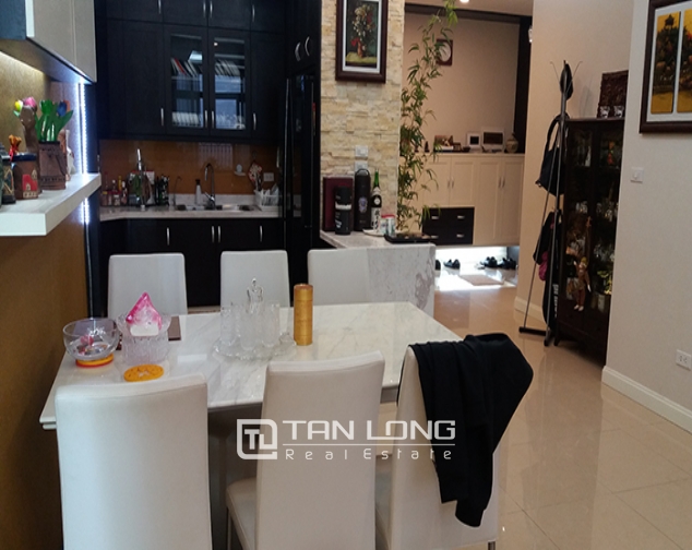 Rental apartment nice 3 bedrooms middle floor R1 building in Royal City 3