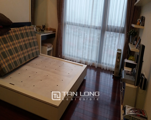 Rental apartment nice 3 bedrooms middle floor R1 building in Royal City 5