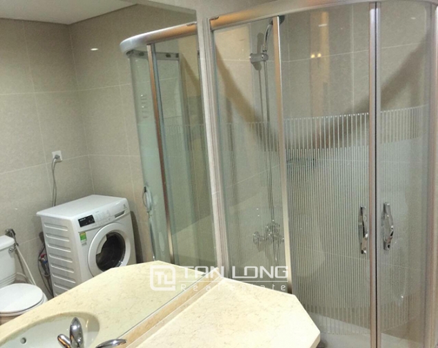 Rental apartment nice 3 bedrooms middle floor R1 building in Royal City 10