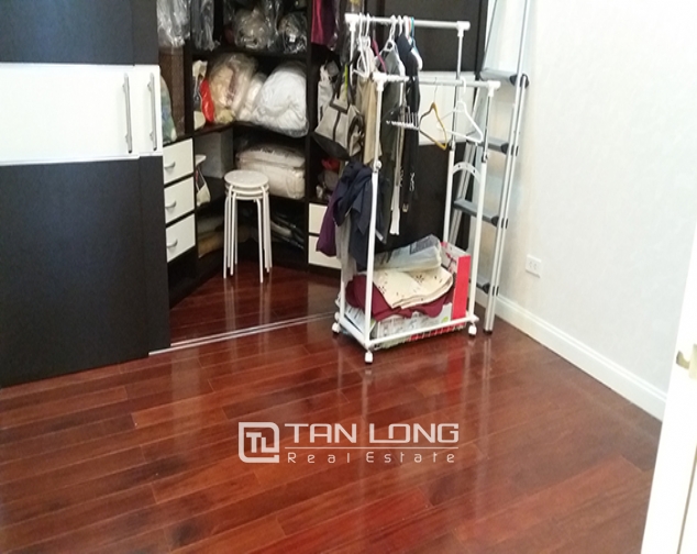 Rental apartment nice 3 bedrooms middle floor R1 building in Royal City 8