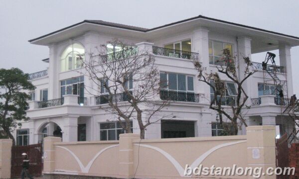 Rental Villa at Vinhomes Riverside